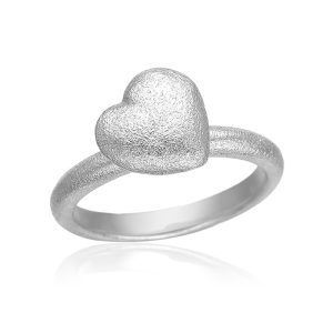 Smuk sølvring med hjerte