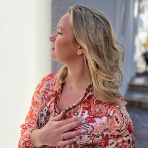 Hjertering i guldbelagt sølv med zirkonia